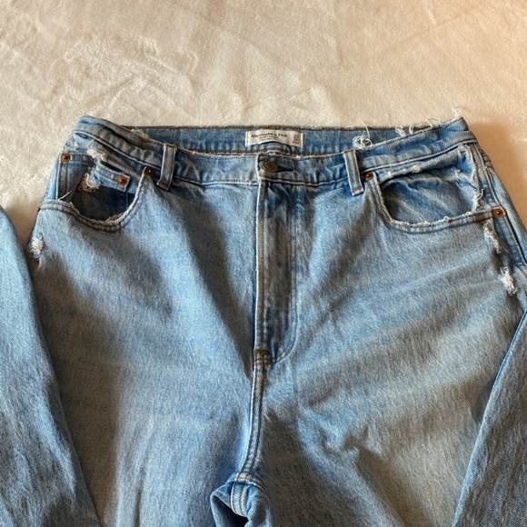 Abercrombie & Fitch The 90's Straight Ultra High Rise distressed 16972 - Picture 5 of 15